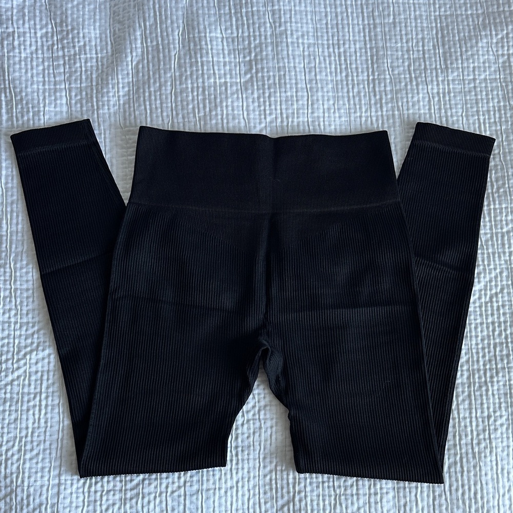 Black Ribbed Leggings